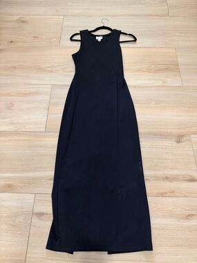 Classic Black Sleeveless Maxi Dress